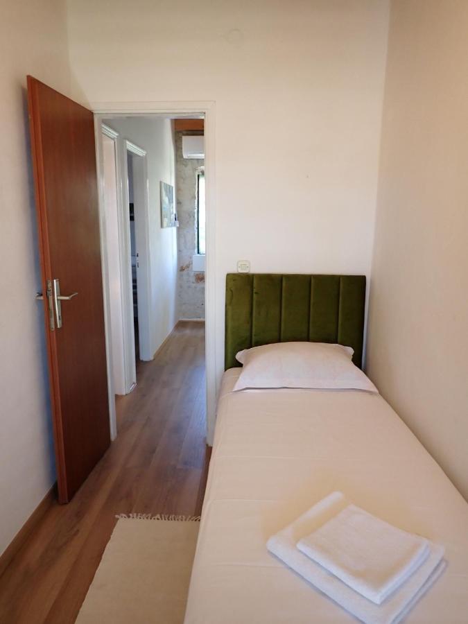 Pinta Apartments Lumbarda Exterior photo