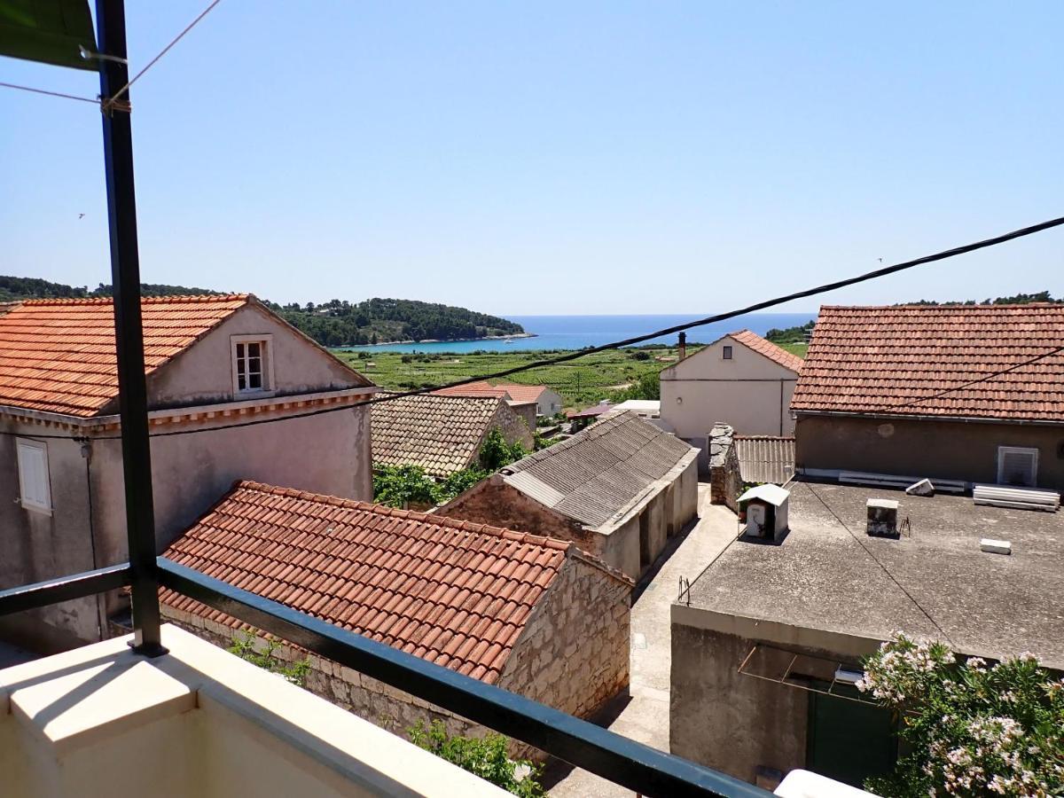 Pinta Apartments Lumbarda Exterior photo